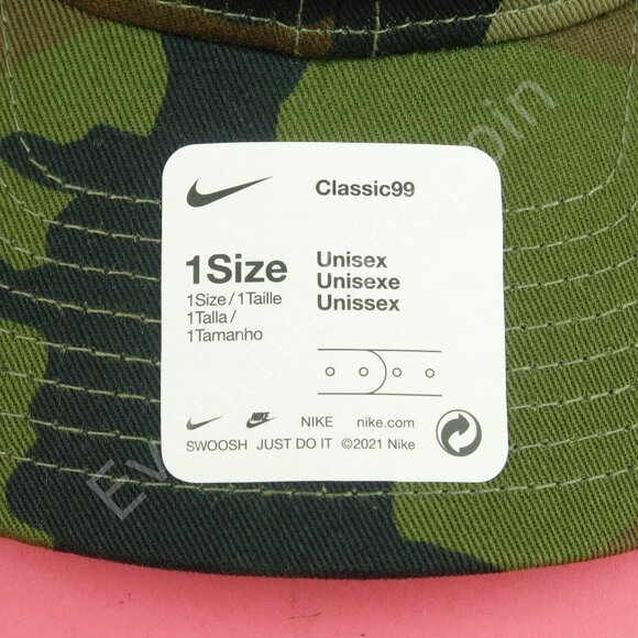 Nike Georgia Bulldogs Standing Dog Trucker Snapback Hat in Camo / Black - Picture 7 of 10